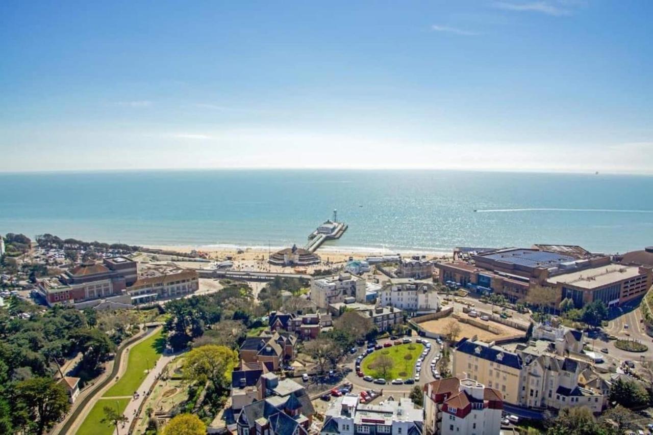 Flat-B, 4 Adults, 20 Mins To Beach, Netflix, Wifi, Sleeps 4 Adults Борнмът Екстериор снимка